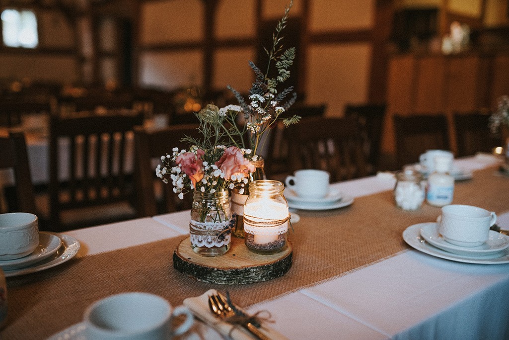 Vintage Tischdeko Scheunenhochzeit