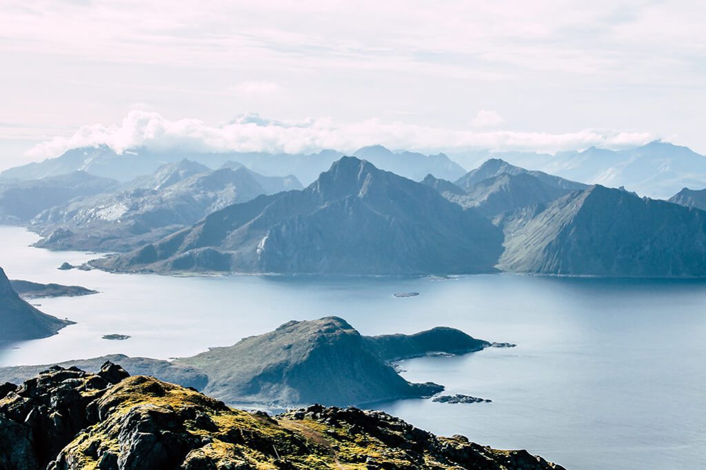 Blick auf die Nachbarinsel von Vestvågøya