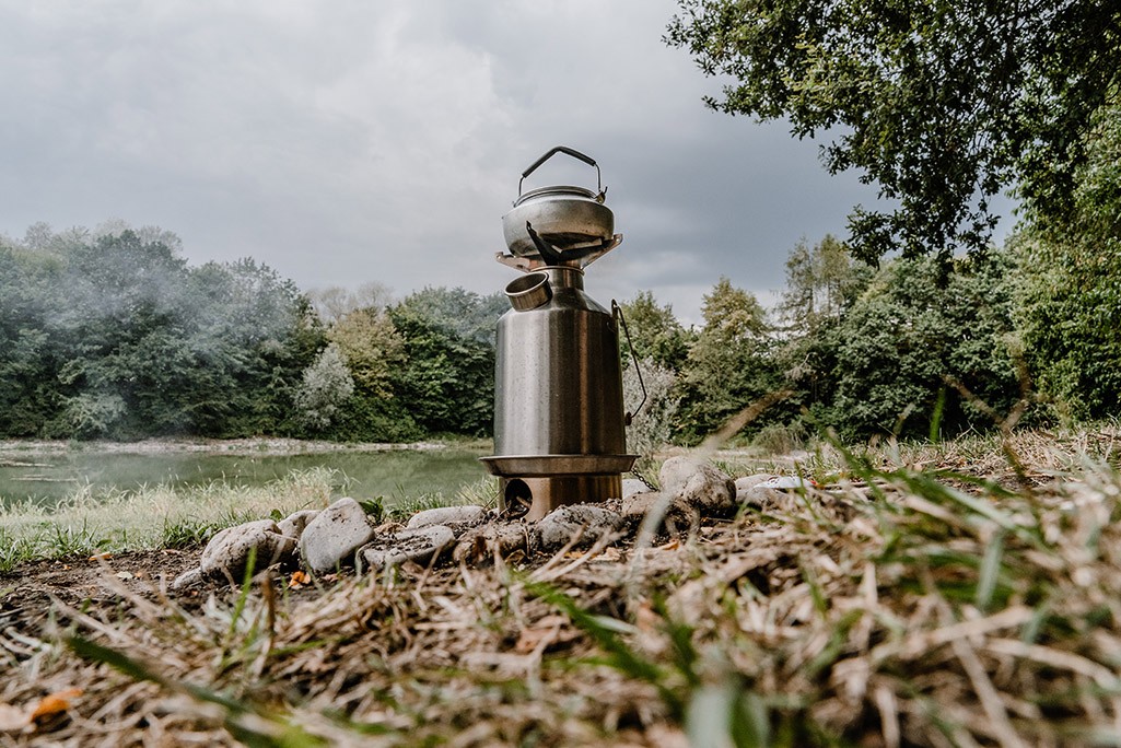 Kelly Kettle Set in Benutzung, als Camping Geschenk