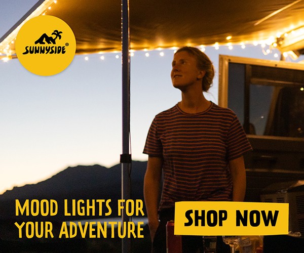 Lichterkette fürs Camping an Markise.
