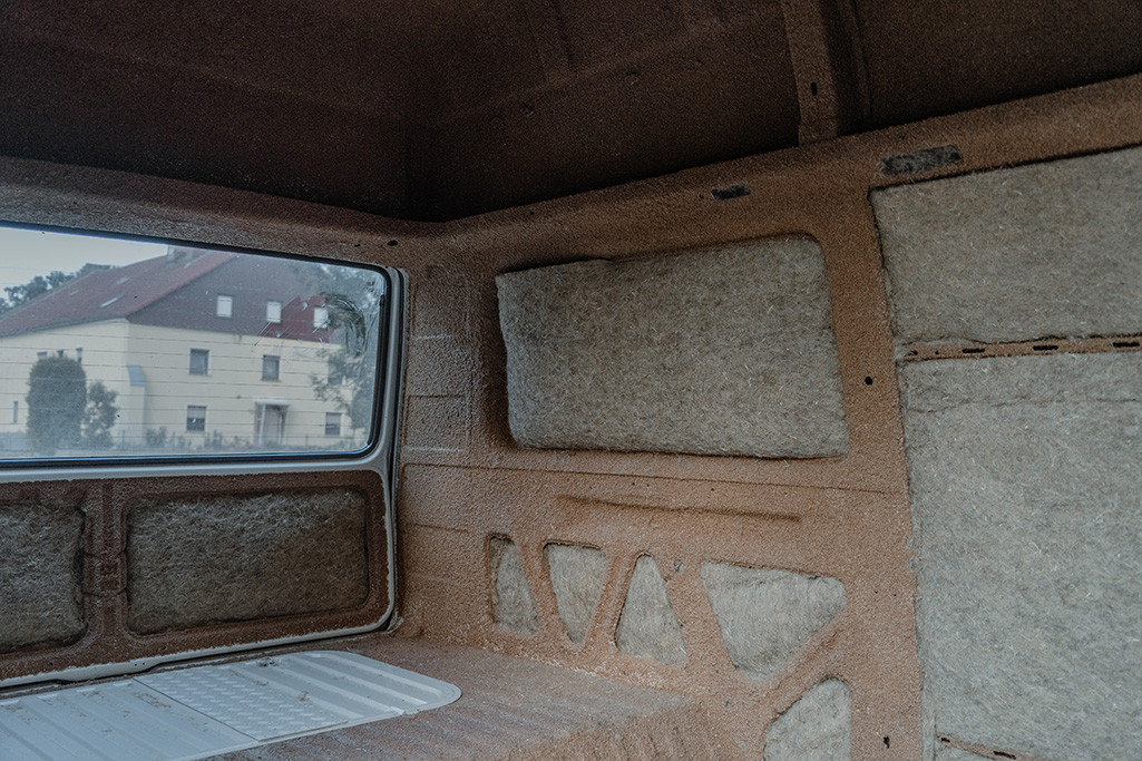 Wohnmobil innen mit Hanfdämmmatten gedämmt.