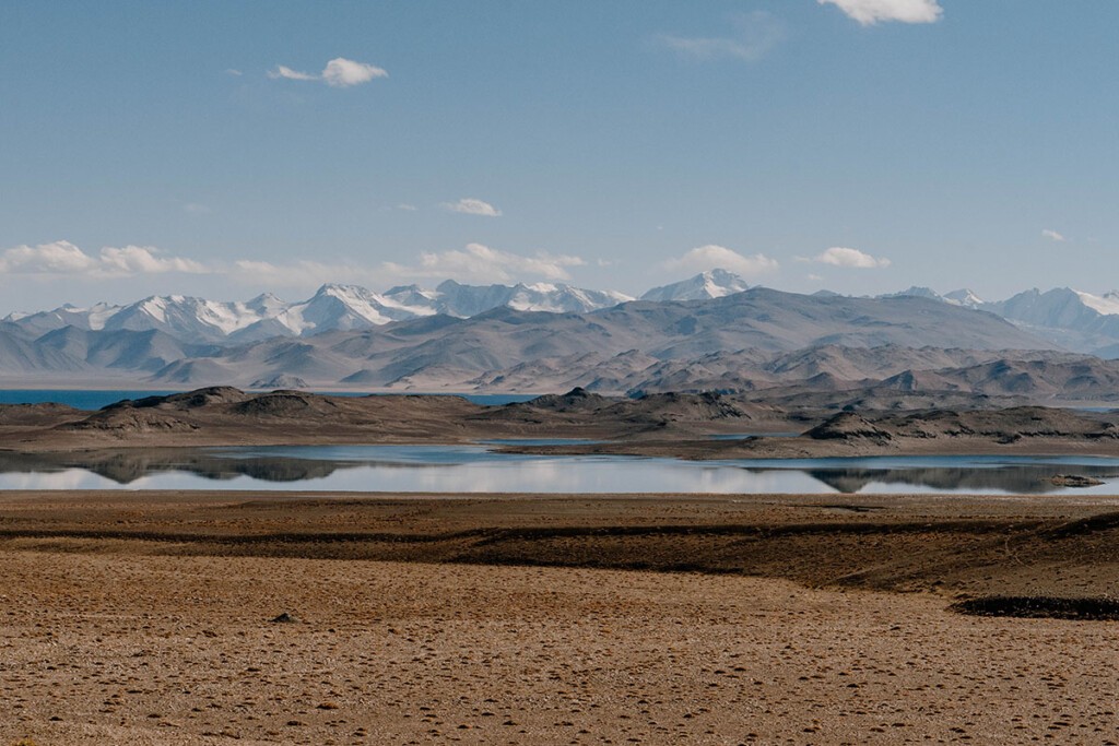Blick auf den Karakul, auf den größten See im Pamir-Gebirge.