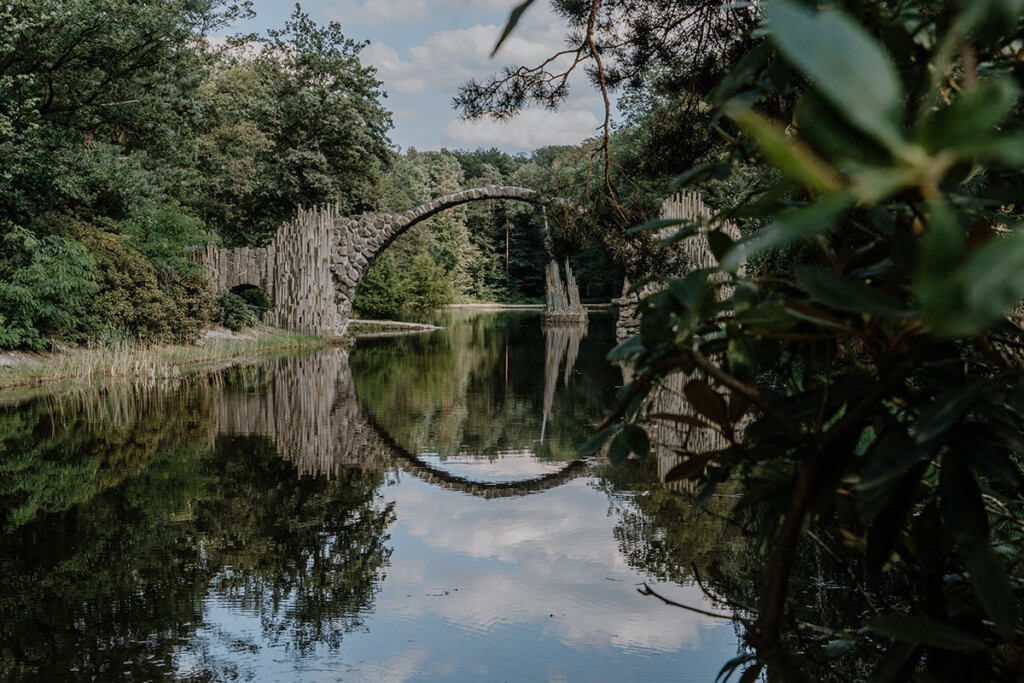 Rakotzbrücke im Rhododendronpark Kromlau.
