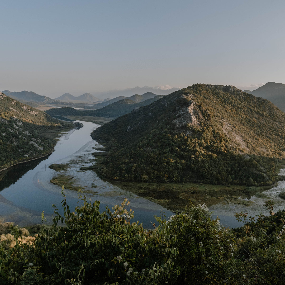 Flussschleife in Montenegro.